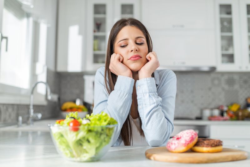 Chudnięcie zaczyna się w głowie – i od zmiany nawyków żywieniowych