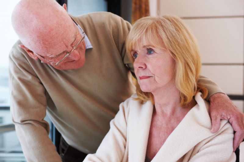 Alzheimer: dlaczego kobiety są częściej dotknięte tą chorobą?