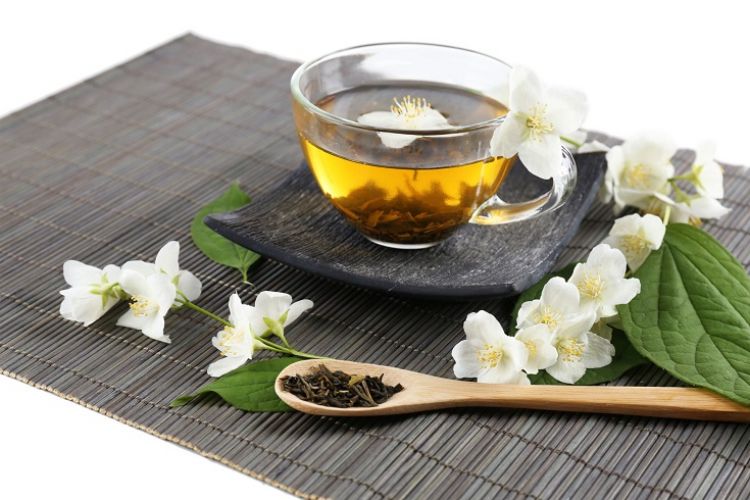 Czerp korzyści ze zdrowotnych i relaksujących właściwości herbaty