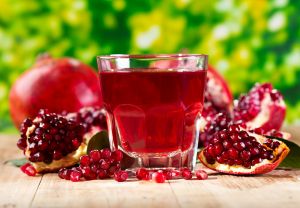 Kolorowe soki owocowe obniżają ciśnienie krwi o 7 mm Hg