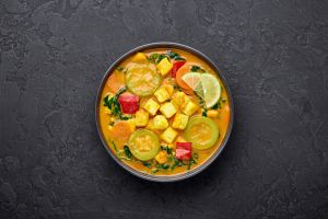 Żółte tofu z curry