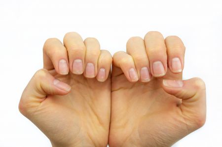 Łamliwe paznokcie. Kolagen utrzyma je w formie